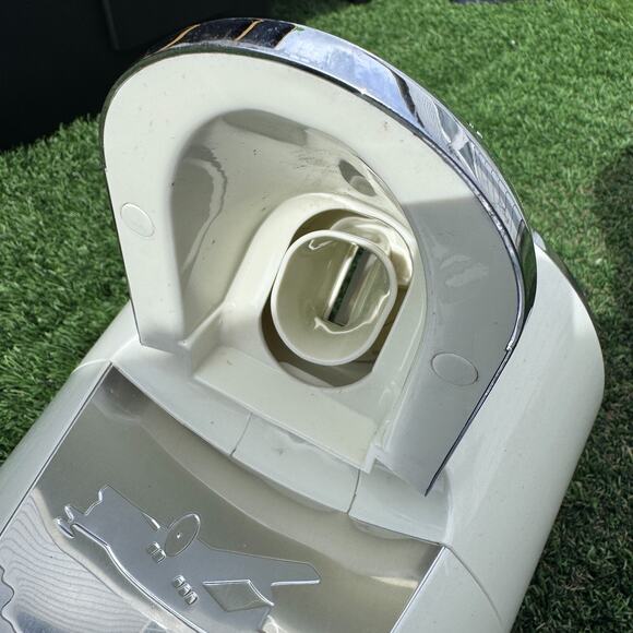 Margaritaville Frozen Margarita Maker Blender (DM0500) BASE MOTOR ONLY Tested - Picture 8 of 10